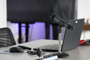 リモートトレーニングで子育て中の女性が効果的に運動する方法は？